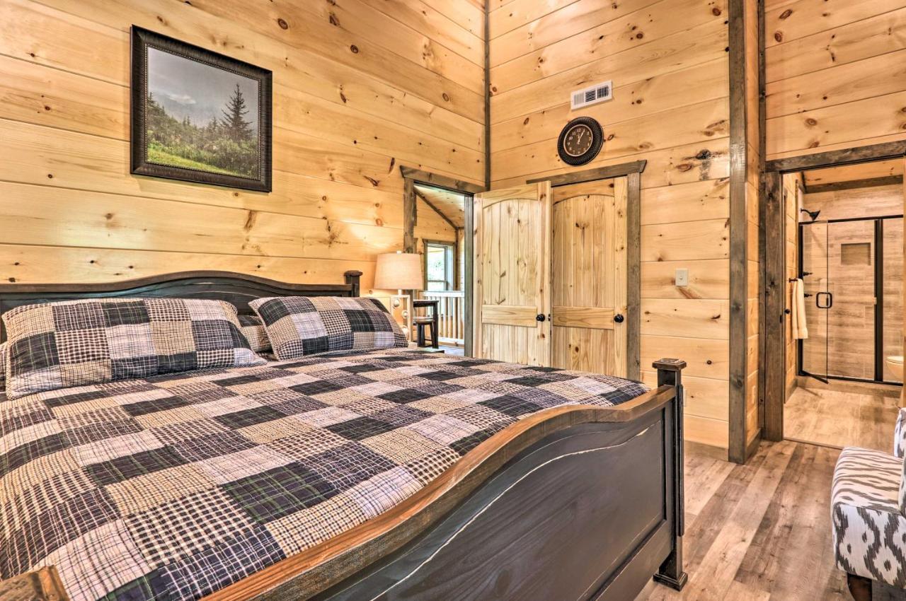 Modern Cabin With Hot Tub And Game Room In Gatlinburg! Εξωτερικό φωτογραφία