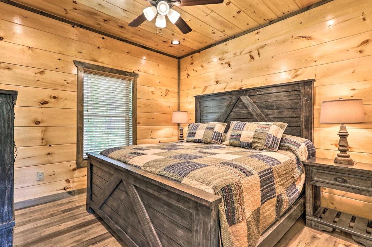 Modern Cabin With Hot Tub And Game Room In Gatlinburg! Εξωτερικό φωτογραφία